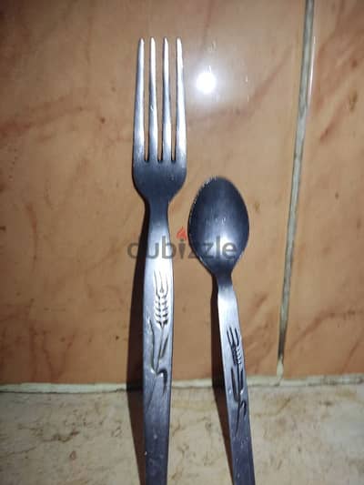 معالق وشوك السنبلة