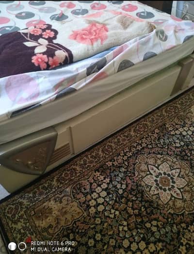 غرفة نوم بدون دولاب