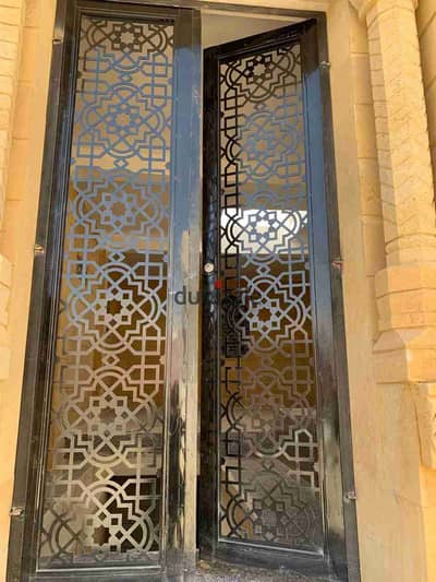 مدفن للبيع مدافن القاهره الجديده أول طريق القطاميه العين السخنه أمام العاصمة الاداريه الجديد جاهز مرخص كامل البناء والتشطيب