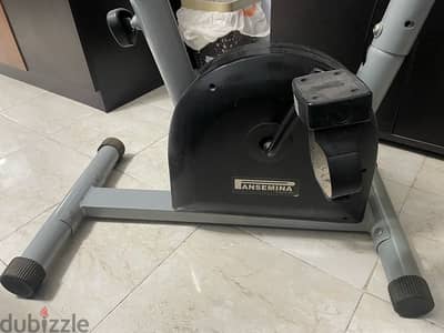 (exercise bike ) عجلة رياضية بحاله جيدة