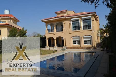 فيلا للايجار مفروش بحمام سباحة فرش فندقى  فى مدينتى