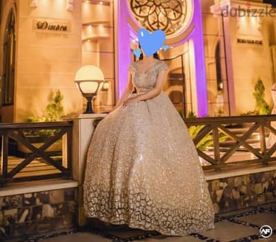 Gold Dress لبسة واحدة فقط