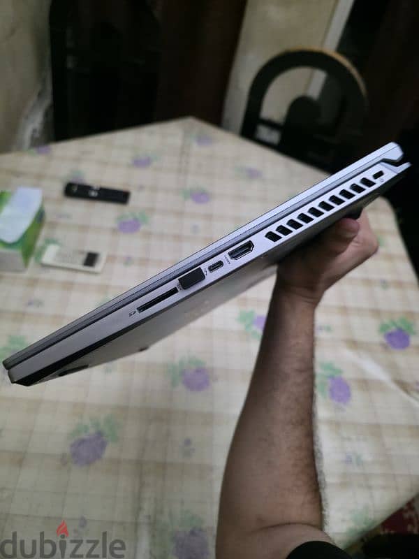 Acer Predator Triton 500 SE 5