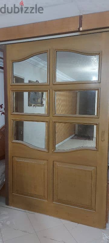 باب جرار ثقيل ب ٦ قطع زجاج عاكس