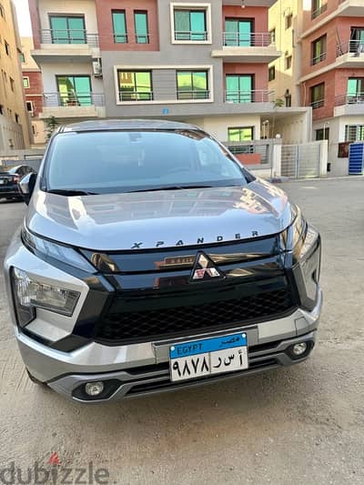 إيجار سياره عائليه ميتسوبيشى 7راكب