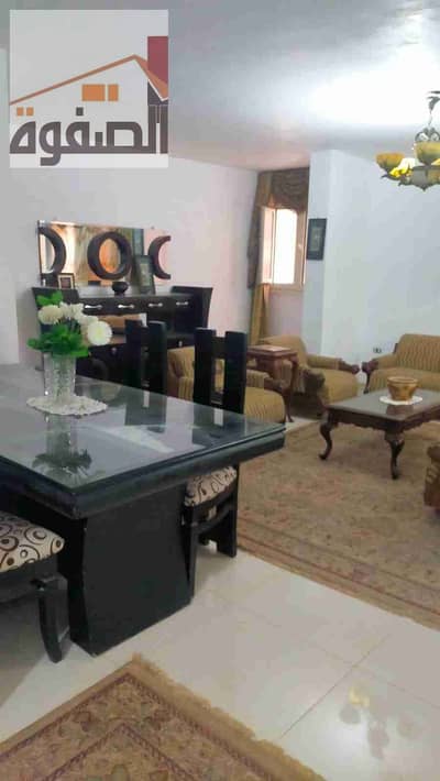 Furnished apartment for rent Zahraa Al-Maadi, branching off from Al-Khamsin Street, distinguished and upscale location, close to Al-Khamsin Mall.
