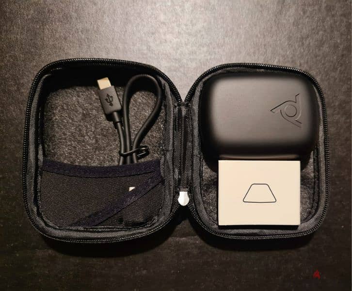 Poly VFree 60 UC Earbuds *New 2