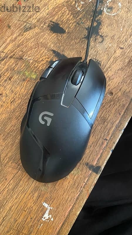 logitech G402 mouse 1