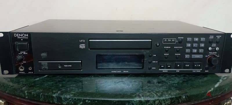 CD denon professional model DN500C 5