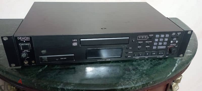 CD denon professional model DN500C 6