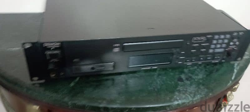 CD denon professional model DN500C 7