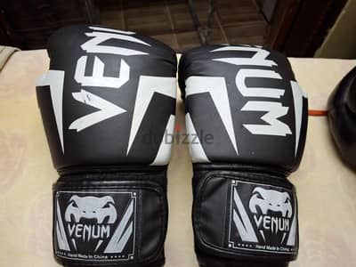 gloves 12 oz ٦٠٠ج