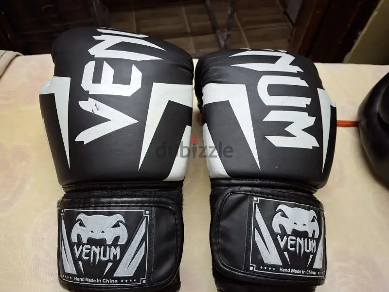 gloves 12 oz ٦٠٠ج