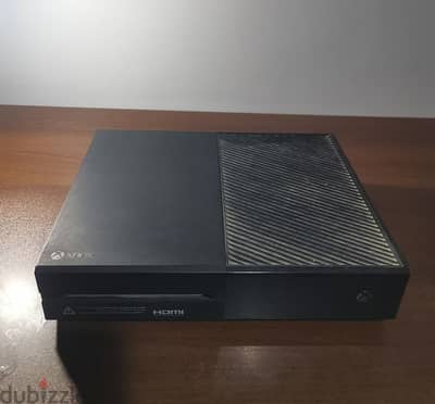 Xbox One 1 TB with a game