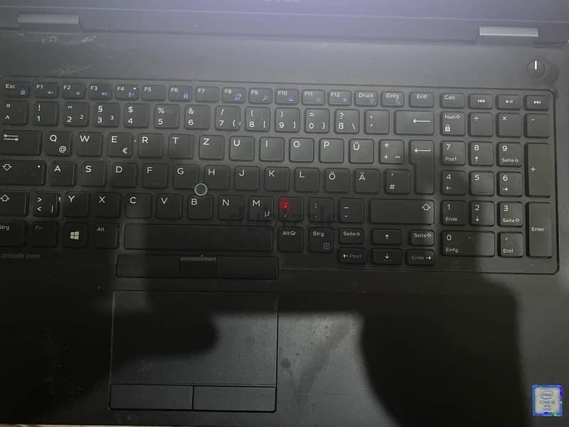 DELL LATITUDE E5570 1