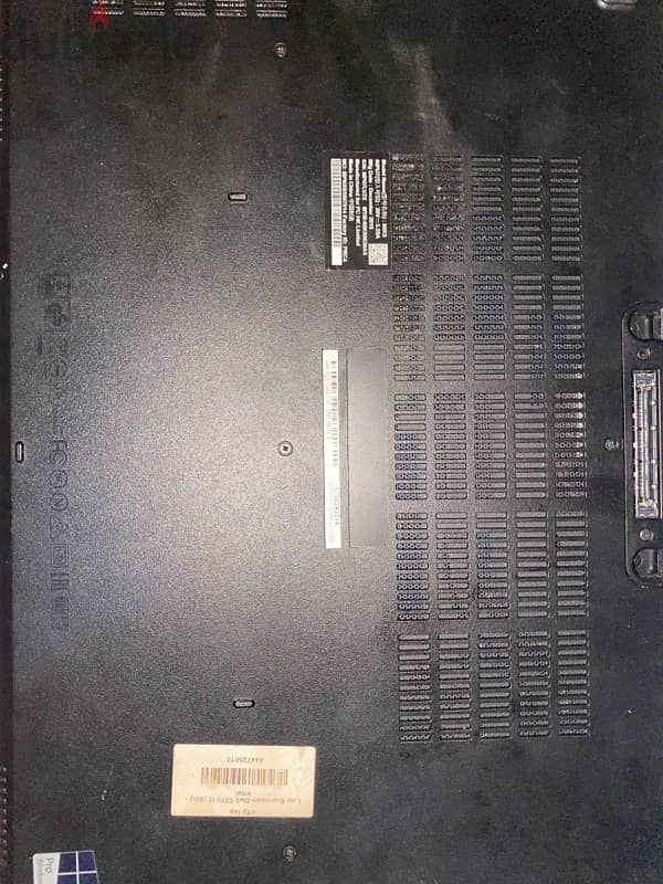 DELL LATITUDE E5570 4