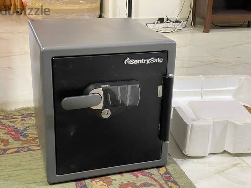 Sentury Fireproof Steel home safe 1