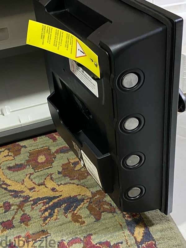 Sentury Fireproof Steel home safe 3