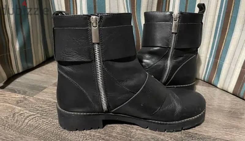 Stradivarius Boots 1