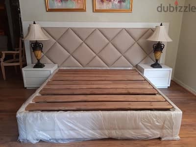 king bed size 180 x 200 cm plus 2 commodes  و ٢ كومود مودرن
