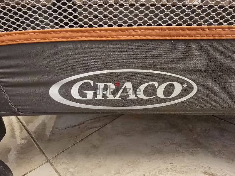 Graco Pack'Play bed 6