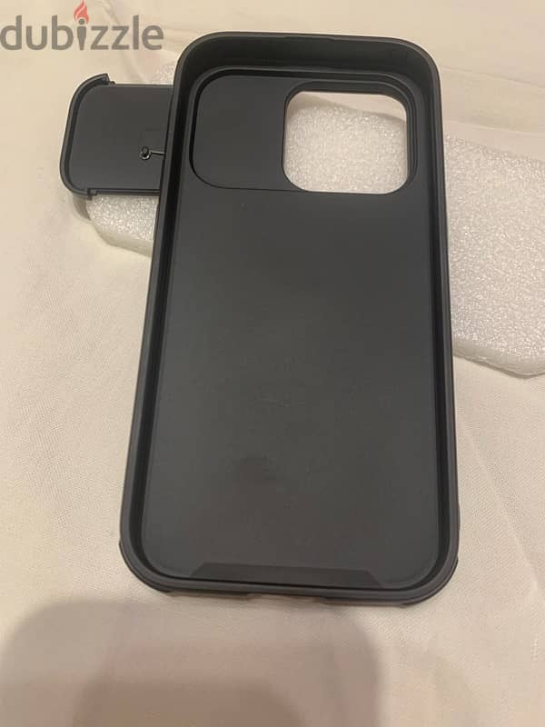 iPhone 14 Pro cover 4