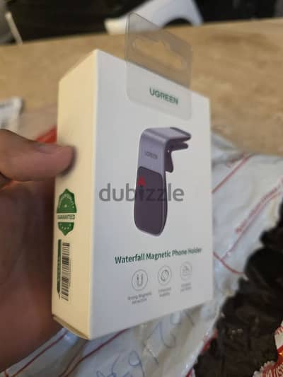 UGREEN waterfall magnetic phone holder حامل موبايل للسيارة يوجرين