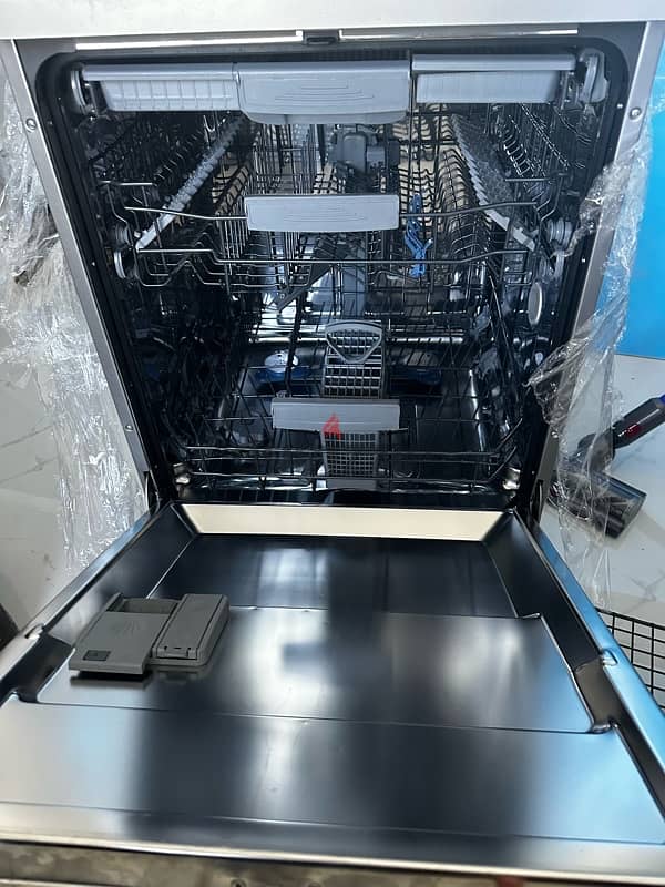 Hoover dishwasher 4