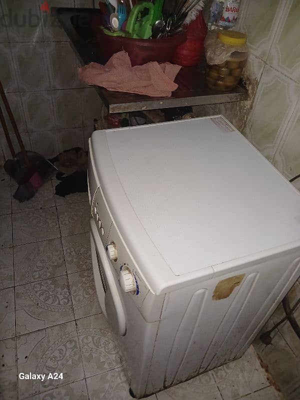 غسالة زانواسي مستعمله 1