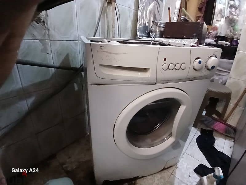 غسالة زانواسي مستعمله 8