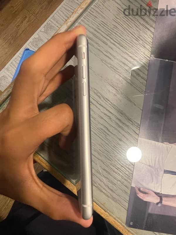 iPhone XR 7