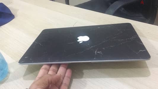 MacBook Air Core i5 – خفيف وسريع – حالة ممتازة