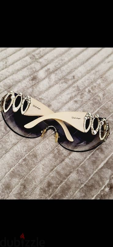 Sunglasse design from Dubai  Used 1