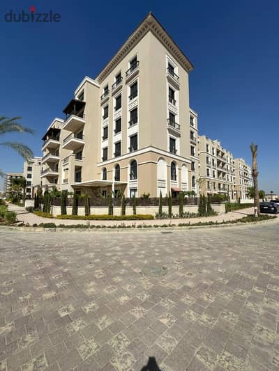 شقه للبيع فى Village west لشركه دره متشطبه بالتكيفات