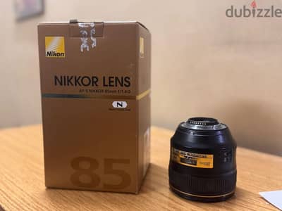 نيكون 85 f1.4