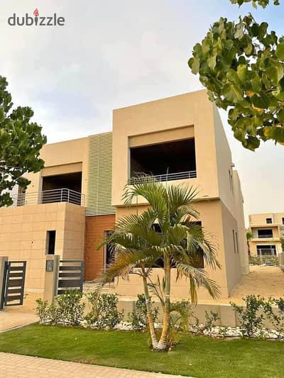 Villa for sale 5 Bedrooms in the crown Compound Palm Hills Near Arkan Mall
