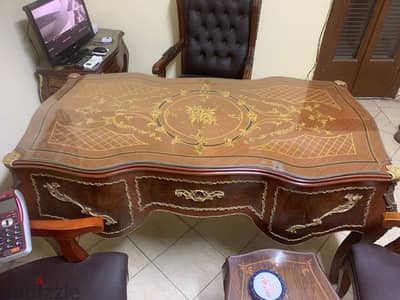 luxurious office- مكتب فخم