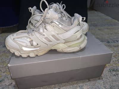 balenciaga track