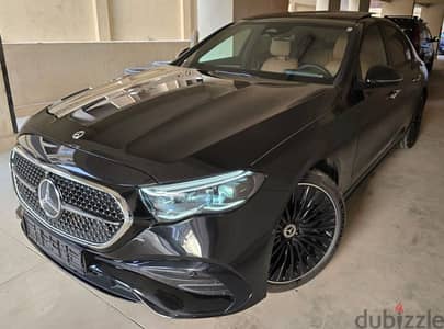تاجير احدث سيارات مرسيدس e200 موديل السنه ٢٠٢٥ بالسائق
