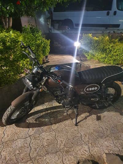 Hawa cafe racer 2022 Brown
