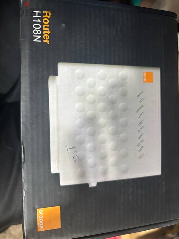 router tp link and router orange 3