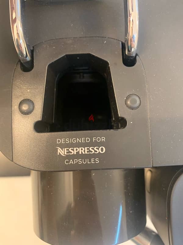 NESPRESSO Lattissima one Coffee Machine Black 3