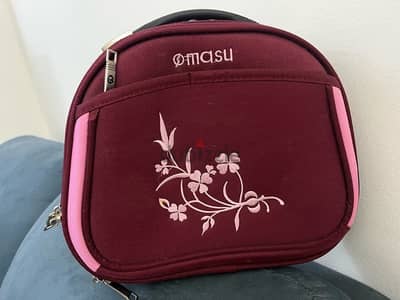 شنط مكياج عروسة بسعر لقطة makeup bags من السعودية