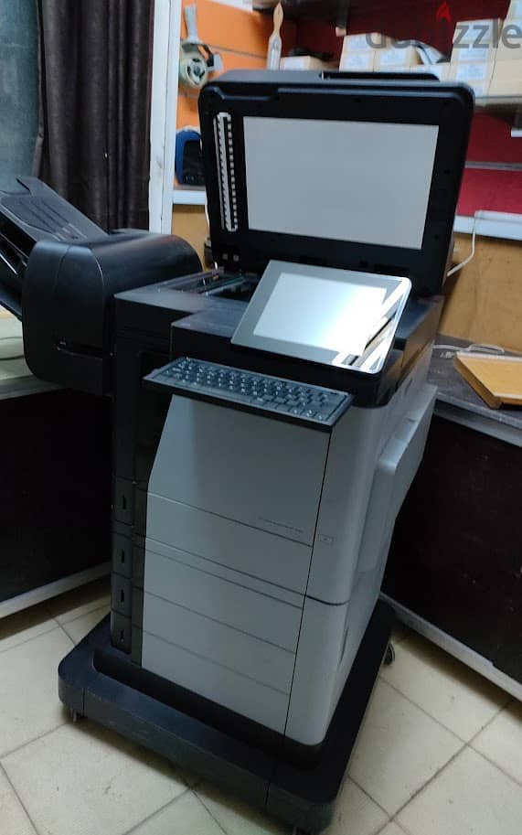 HP Printer Laser jet M680m 2