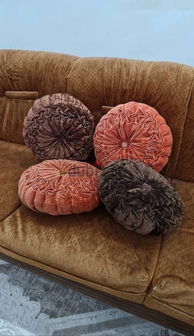 Set of 4 Classic Round Sofa Cushions