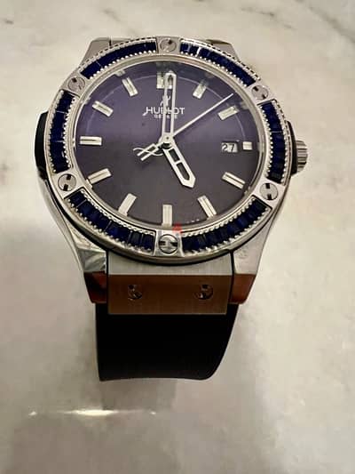 Hublot mirror