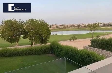 With a Golf View a Luxury Apartment for Sale in City Gate Compound - New Cairo