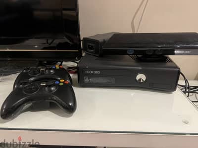 Xbox 360 with kinect camera and controllers