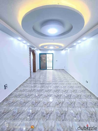 Apartment in kilometer 21, Palm Beach overlooking two corners on a main street, minutes from Fathallah Market, near the sea, fully serviced, registered.