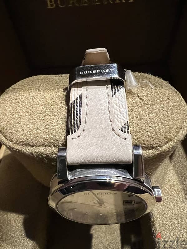 burberry watch 4